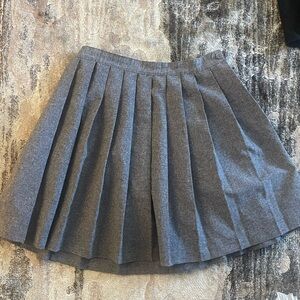 pleated gray skirt